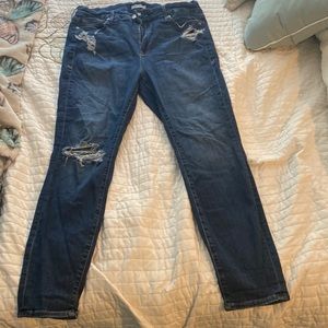 Good American Good Legs Skinny Jeans